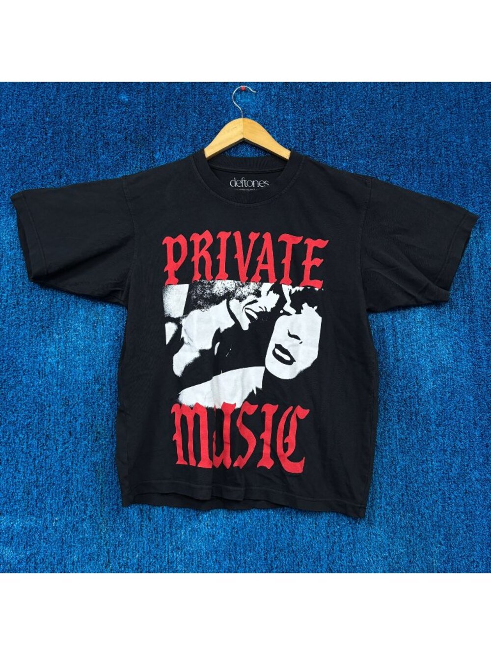 Deftones Private Music Rock T-Shirt Size Medium